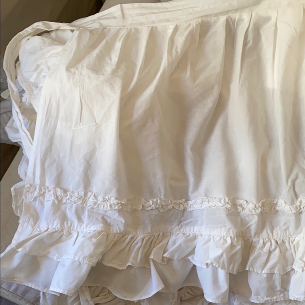 April Cornell Vintage White Queen bedskirt NWOT